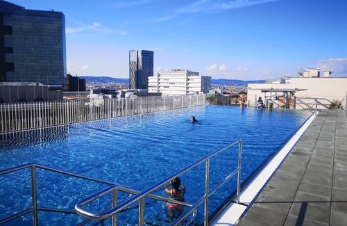 Favoriten Apartment | Spacious + quiet 65m2 Apartment Balcony, Terrace, Swimming Pool, fully furnished