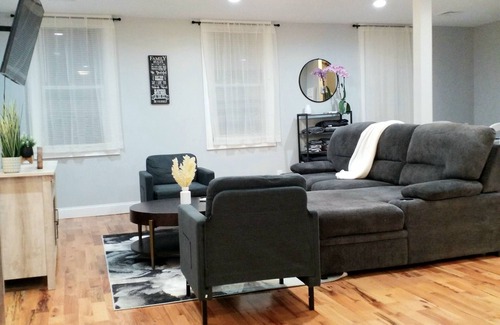 Upper South Providence Apartment | Spacious renovated apartment minutes from Federal Hill in Providence!