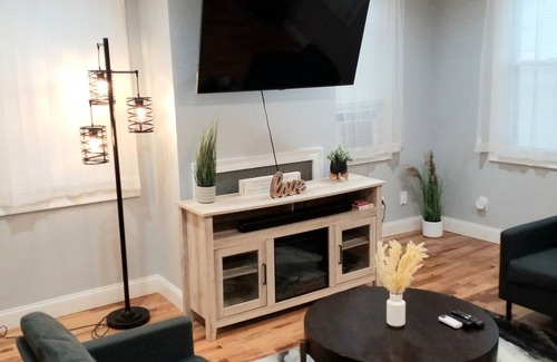 Upper South Providence Apartment | Spacious renovated apartment minutes from Federal Hill in Providence!