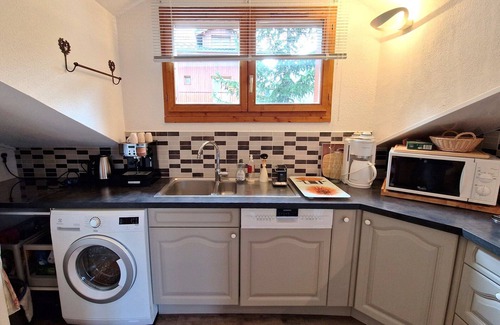 Valfrejus Apartment | Spacious Renovated Apartment for 10, Near Slopes & Center, Stunning Mountain Views