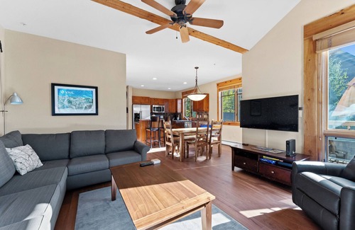 Keystone House | Spacious Retreat – 2 Mins to River Run Village, Steps from Pool & Clubhouse!
