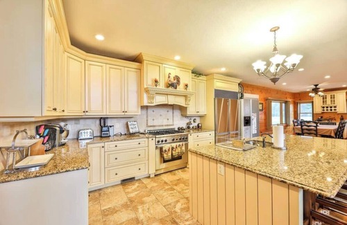Stamford House | Spacious Retreat w/Panoramic View of Catskill Mts