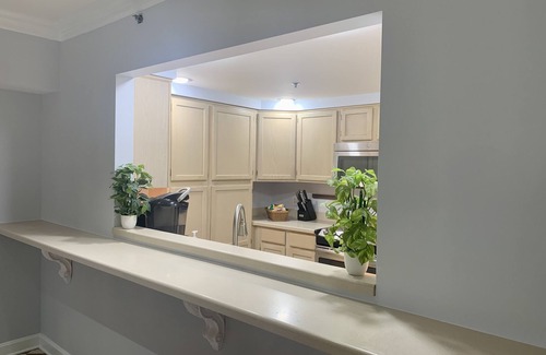 Louisville Condo | Spacious Riverfront Townhome Directly Across from Downtown Louisville