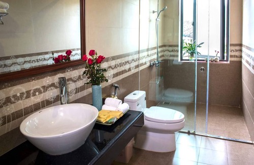 Sa Pa Hotel | Spacious room with 2 queen beds and large balcony in Sapa Town