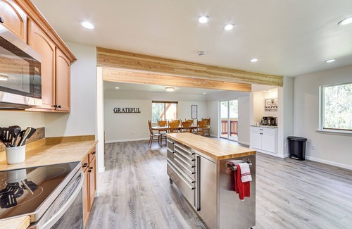 Knik-Fairview House | Spacious & Scenic Wasilla Getaway Near Adventures