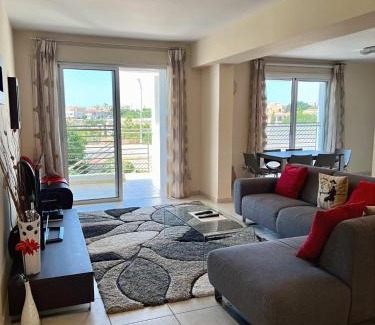 Chlorakas Apartment | Spacious sea view apartment