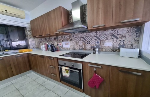 Madliena Apartment | Spacious Sea View Central Apartment in Sliema