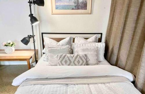 Burwood East House | Spacious Self-Contained Studio