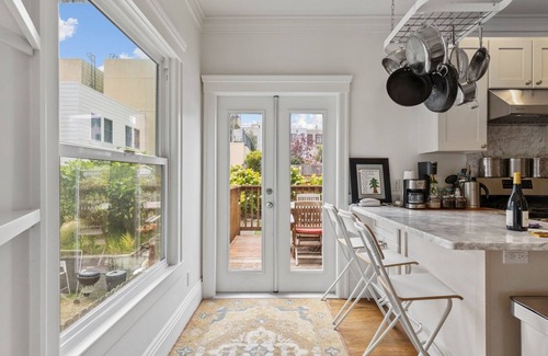 Central Richmond House | Spacious SF Haven: Cozy Bedrooms & Modern Kitchen - Safest neighborhood in SF