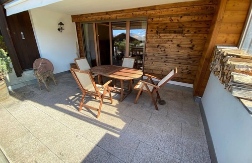Villars-sur-Ollon Ski Chalet | Spacious ski-in and hiking flat for 6-8, 400m to the telecabine