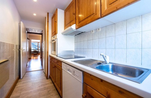 Tignes le Lac Apartment | Spacious Ski-in/Ski-out Apartment with Balcony, Sleeps 9