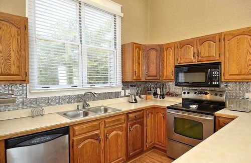 Colington House | Spacious sound front with private pool and hot tub in Kill Devil Hills!