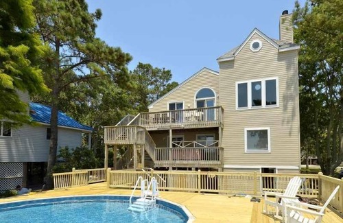 Colington House | Spacious sound front with private pool and hot tub in Kill Devil Hills!