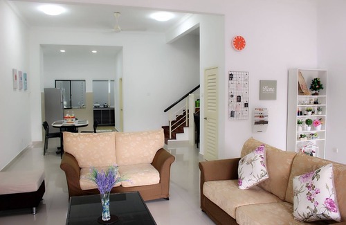 Bandar Puteri Puchong House | ✨Spacious Sparkling Clean Puteri 6 Puchong Table Tennis/TV Game