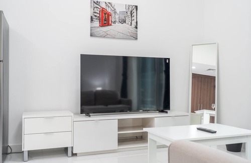 Dubai Apartment | Spacious Studio for 2 in Arabian Gate!