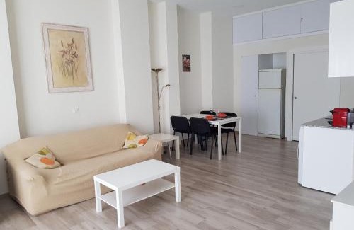 Poblats Maritims Apartment | Spacious studio apartment in Cabanyal