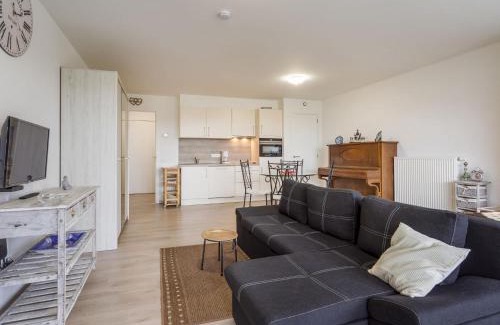 Blankenberge Apartment | Spacious studio with storage room