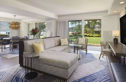 Lihue Hotel | Spacious Suite w/Private Lanai | Beachfront Retreat w/Airport Shuttle
