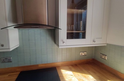 Camberwell Apartment | Spacious&sunny 1-bedroom flat: excellent transport links to airports&central LDN