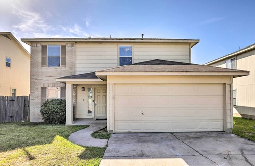 Austin House | Spacious + Sunny Austin Home ~ 12 Mi to Dtwn!