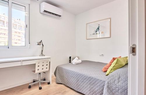 Na Rovella Apartment | SPACIOUS, SUNNY FLAT BY CITY OF ARTS & SCIENCES