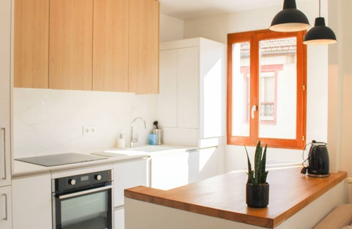Saint-Denis Apartment | Spacious T4 with parking near Paris