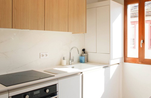 Saint-Denis Apartment | Spacious T4 with parking near Paris
