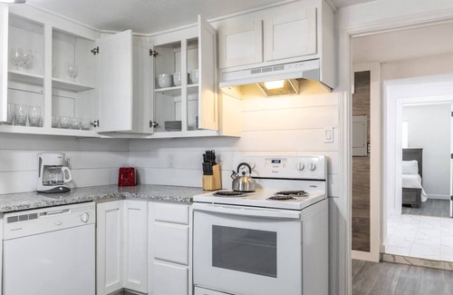 Fort Worth House | Spacious TCU 2 Living Rooms, 4 Bedroom, 3 Bath Charming home