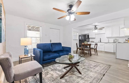 Fort Worth House | Spacious TCU 2 Living Rooms, 4 Bedroom, 3 Bath Charming home