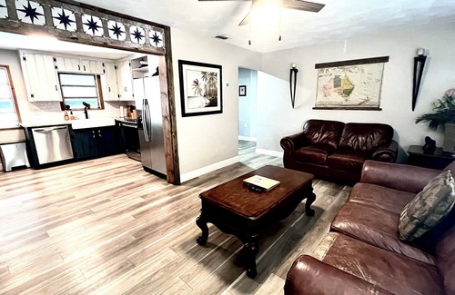 Mount Dora House | Spacious "The Lodge" 3 bed 2 bath w/Pool and plenty of Boat or RV parking!