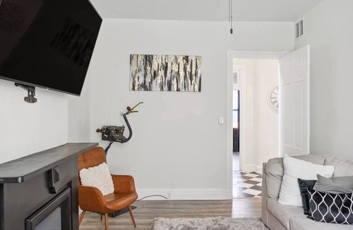 Covington House | Spacious three floor home, walking distance from the Bengals stadium.