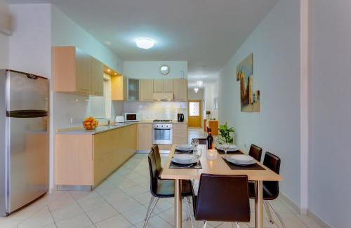 Sliema Apartment | Spacious, Top Location Sliema Apartment