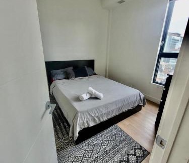 Downtown Montreal Apartment | Spacious two-bedroom with Jacuzzi and Gym