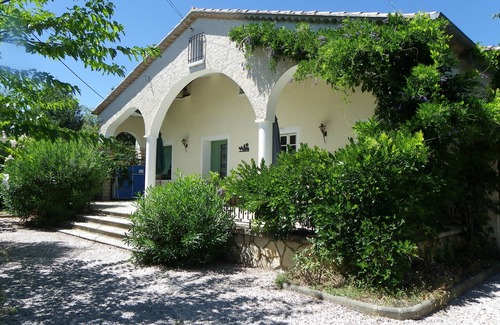 Quissac Villa | Spacious two bedrooms house with garden and swimming pool south of France