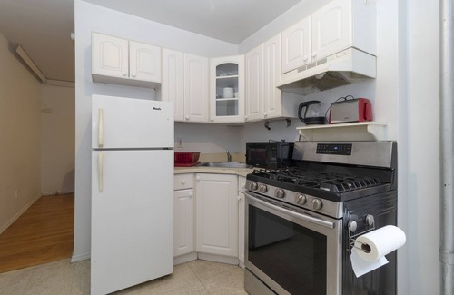 Upper East Side Apartment | Spacious Two BR Apartments in Yorkville Upper East NYC