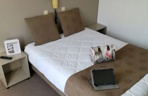 Lourdes Hotel | Spacious Unit, Pet-Friendly Stay, Secure Parking, Scenic Views!