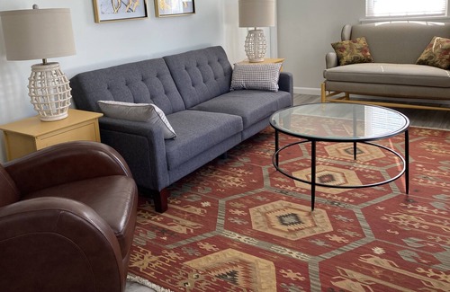Warren Apartment | Spacious Upscale Apartment in the Heart of Mid-Coast Maine