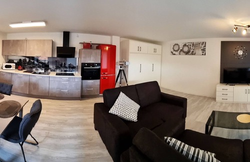Volkach Apartment | Spacious vacation apartment (49 sqm) for up to 4 people with south-facing terrace