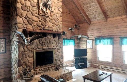 Dawson House | Spacious Vacation Cabin near Lac Qui Parle Lake in Dawson, Minnesota