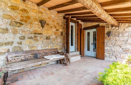 Roccalbegna House | Spacious vacation home in a quiet location with plenty of privacy.