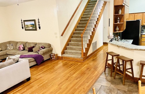 Pflugerville House | Spacious Victorian w/Game Room & Hot Tub