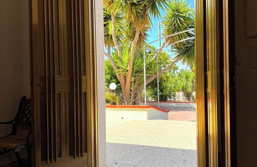 Torre San Giovanni Villa | Spacious villa Torre San Giovanni 5 minutes' walk from the sea
