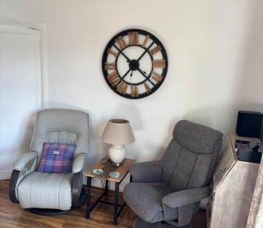 Inverness Villa | Spacious villa 5 mins from nature reserve and town