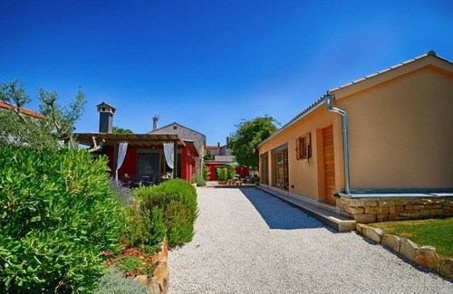 Kringa Villa | Spacious Villa in Kringa Croatia with Private Pool