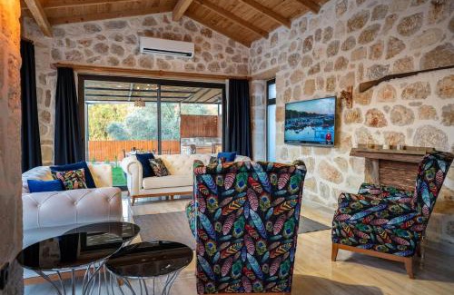 Kas House | Spacious Villa Pool, Jacuzzi