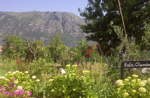 Prcanj Villa | Spacious villa with lovely views over the Bay Of Kotor