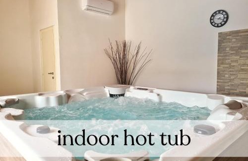 Fabci Villa | Spacious villa with pool, indoor jacuzzi and sauna near Poreč