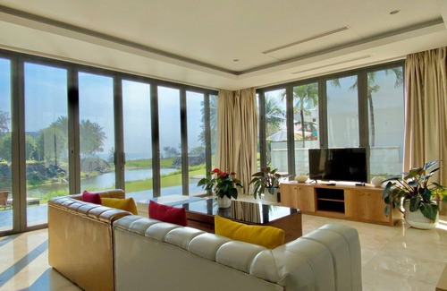 Ngu Hanh Son Villa | Spacious Villa With Private Pool - F5