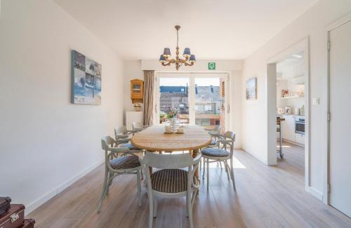Bredene Apartment | Spacious, warm and updated Home w parking & garden