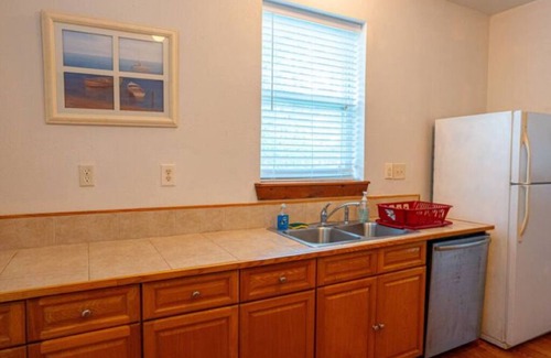 Shoreline Park Apartment | Spacious Waterfront Treehouse 2BR & 2Baths